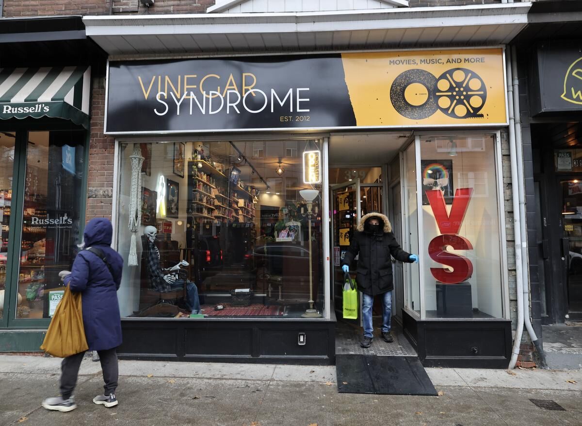 vinegar syndrome storefront